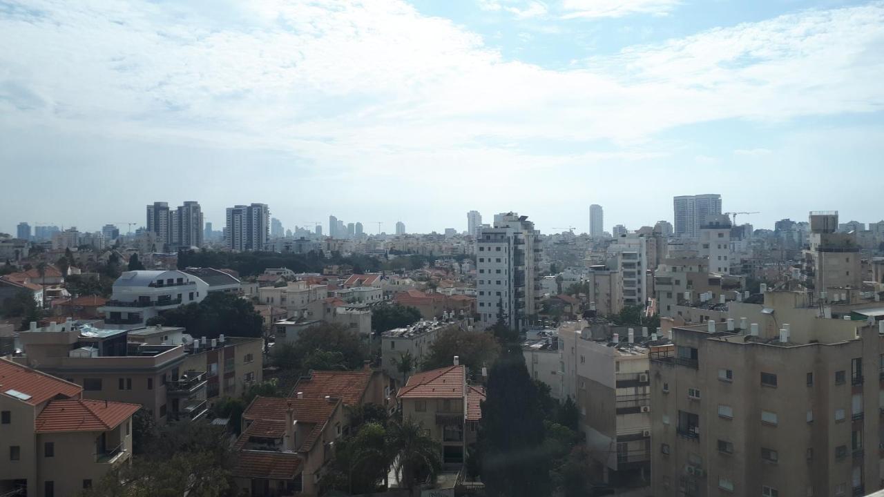 סטודיו חדש ויפה עם נוף לים Apartment Netanya Luaran gambar
